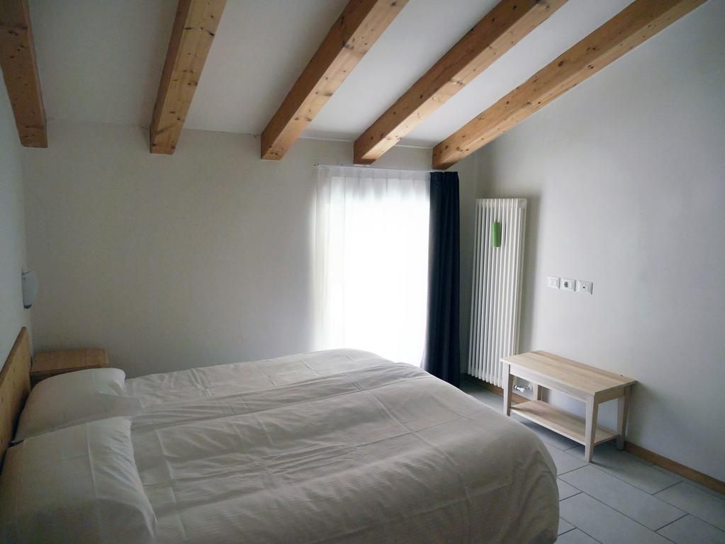 Hotel Elbele Garni Folgaria Cameră foto