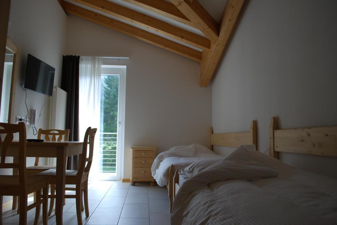 Hotel Elbele Garni Folgaria Cameră foto